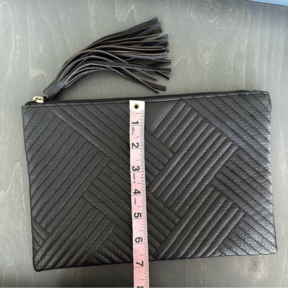 Black Clutch - Picture 7 of 7